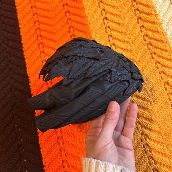 1950s Mad Men style black leaf fascinator hat! - Picture 10 of 13